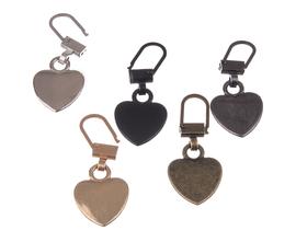 Carabiner with heart 36mm