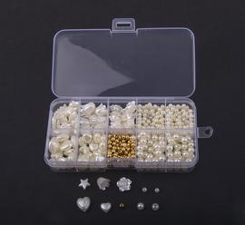 Set of pearls and beads for stringing 800 pcs