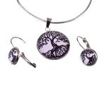 Set necklace and earrings